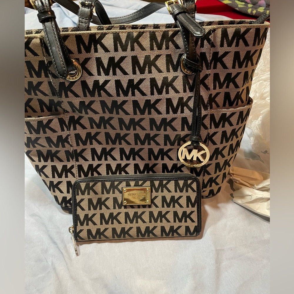 Michael Kors shoulder bag and wallet. MK logo. EUC. Tan with chocolate brown.